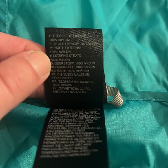 The North Face windbreaker - Picture 3 of 4